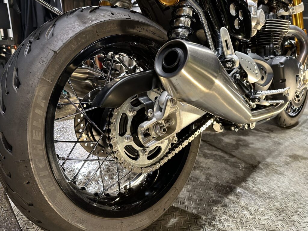 リアホイール・駆動部の施工後