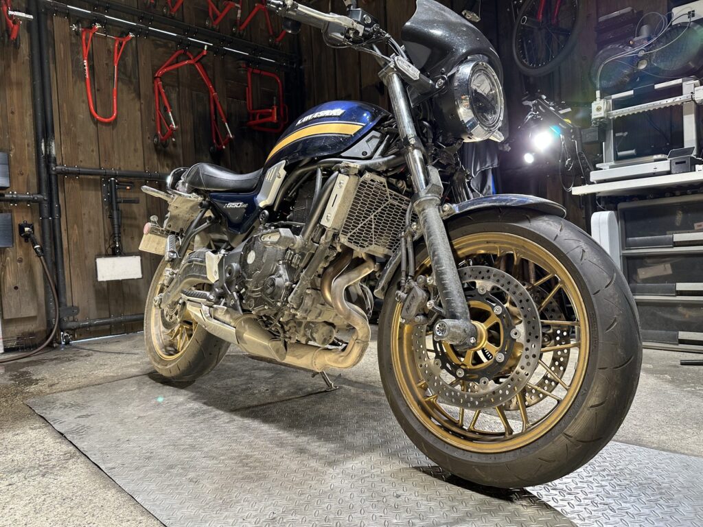 Z650RSの施工前