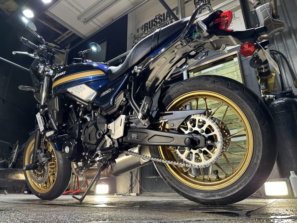 Z650RS後方の施工後全景