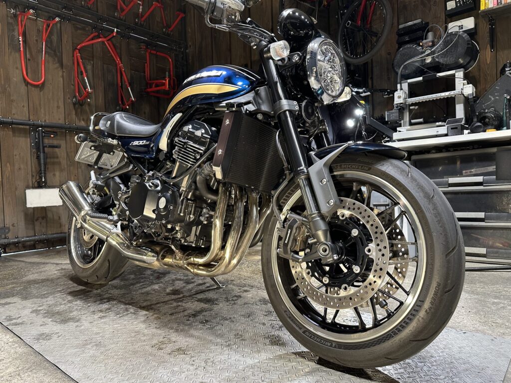 Z900RSの施工前