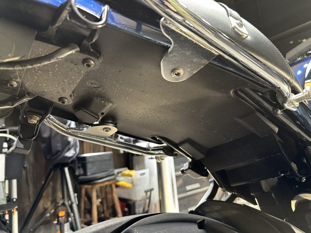 テール裏側の施工前